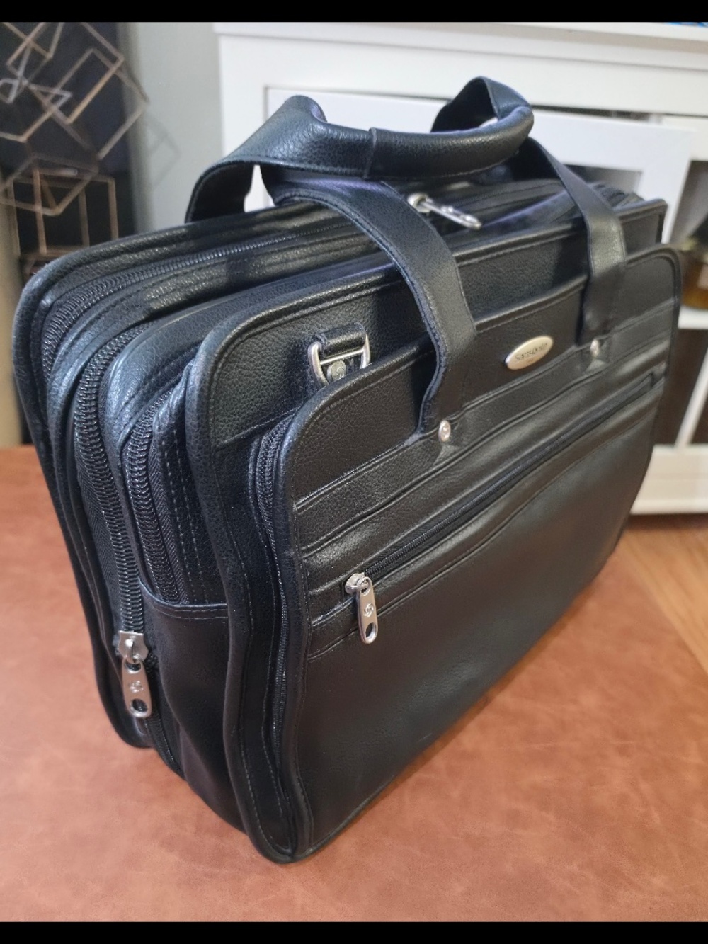Samsonite Genuine Leather Expandable Laptop Briefcase Black, Very Good Condition